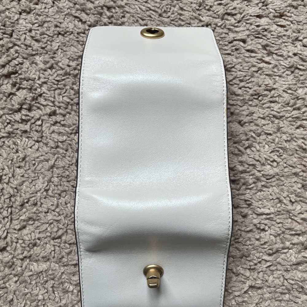 Coach Turn Lock Wallet - Chalk - Picture 6 of 10